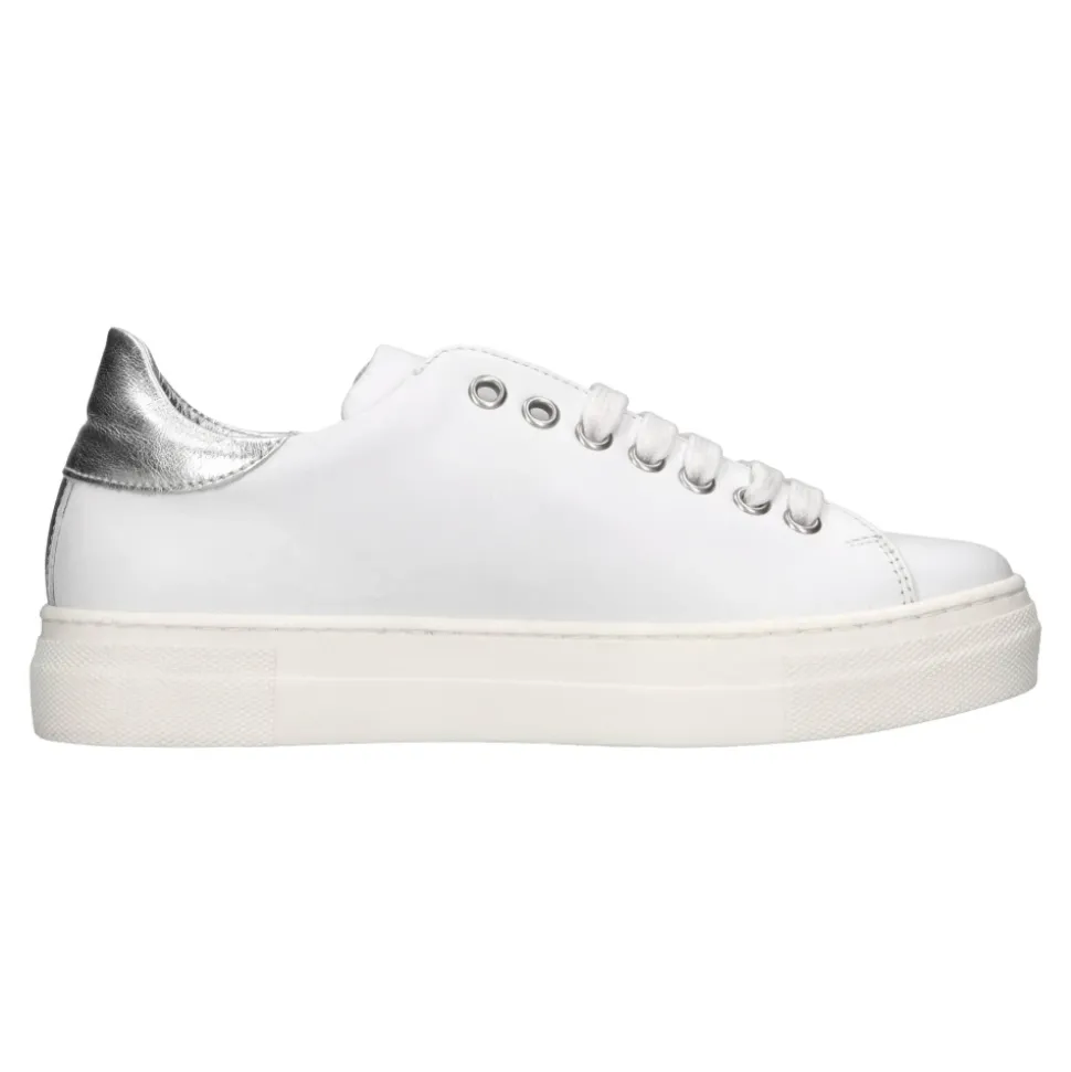 Baskets en cuir