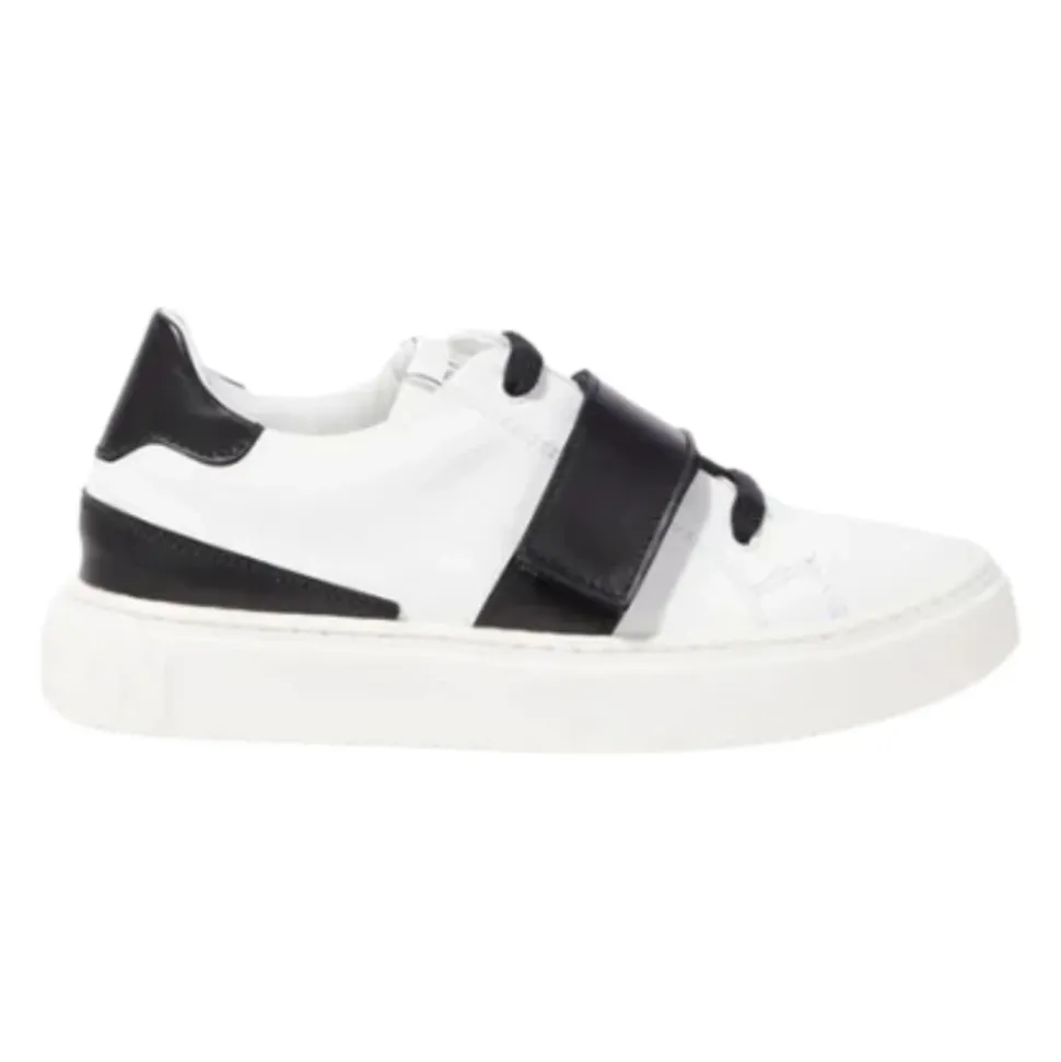 Baskets en cuir