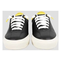 Baskets en cuir