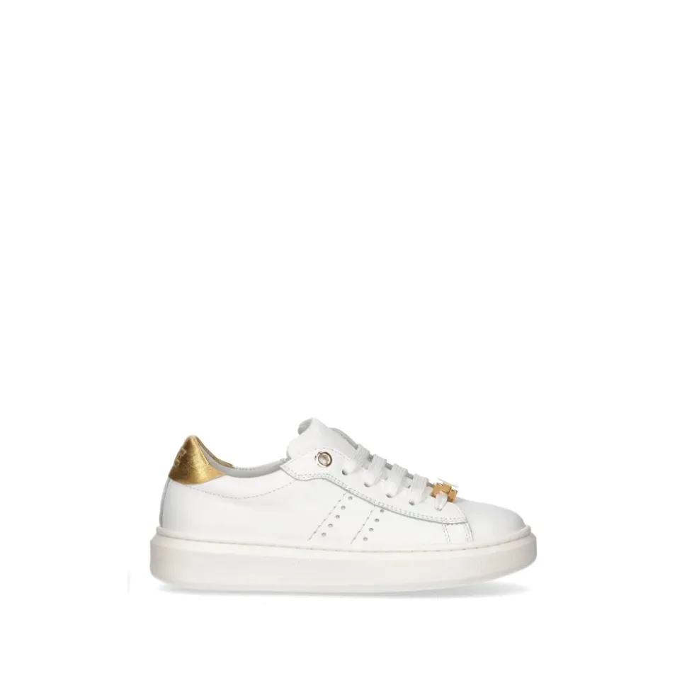 Baskets en cuir