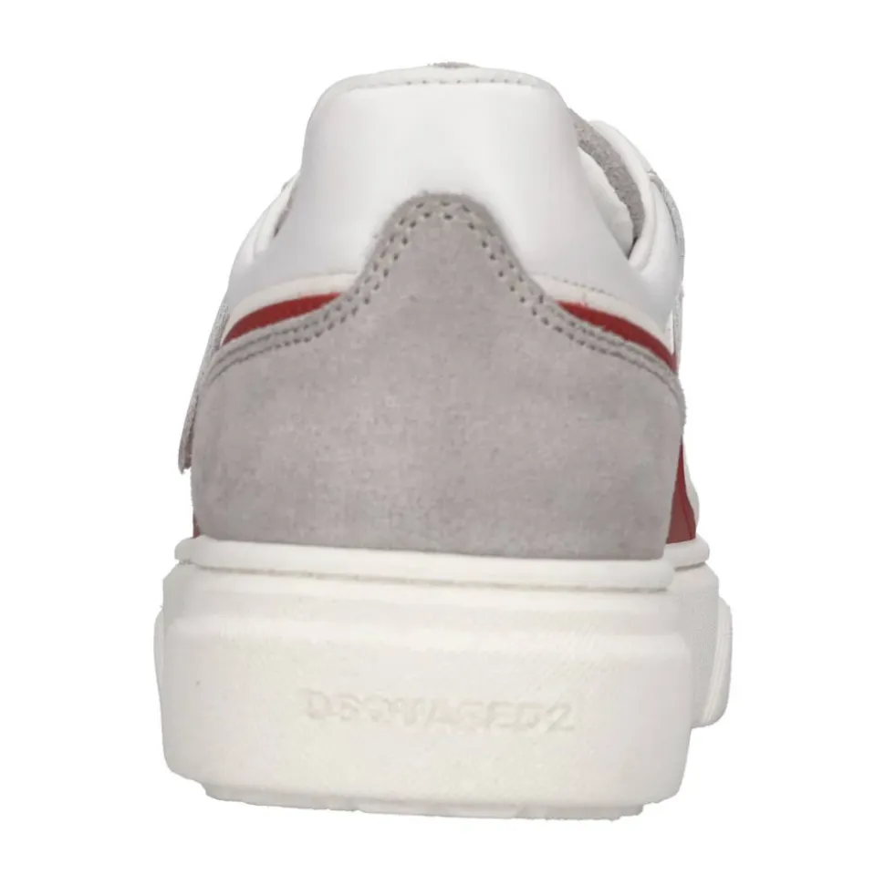Baskets en cuir et daim