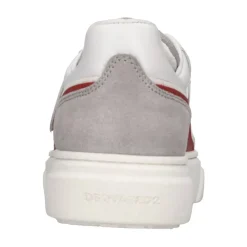 Baskets en cuir et daim