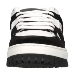 Baskets en cuir et daim
