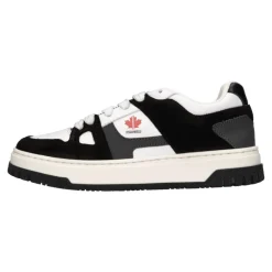 Baskets en cuir et daim
