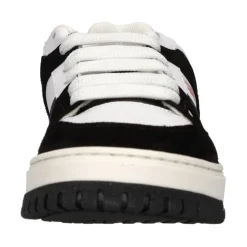 Baskets en cuir et daim