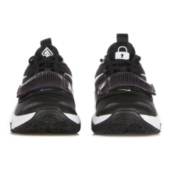 Chaussure de basket Freak 3