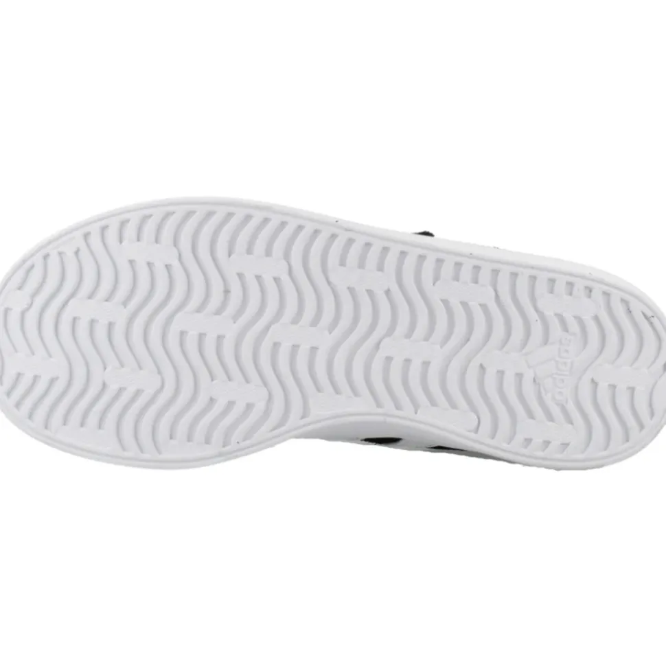 Court Sneakers