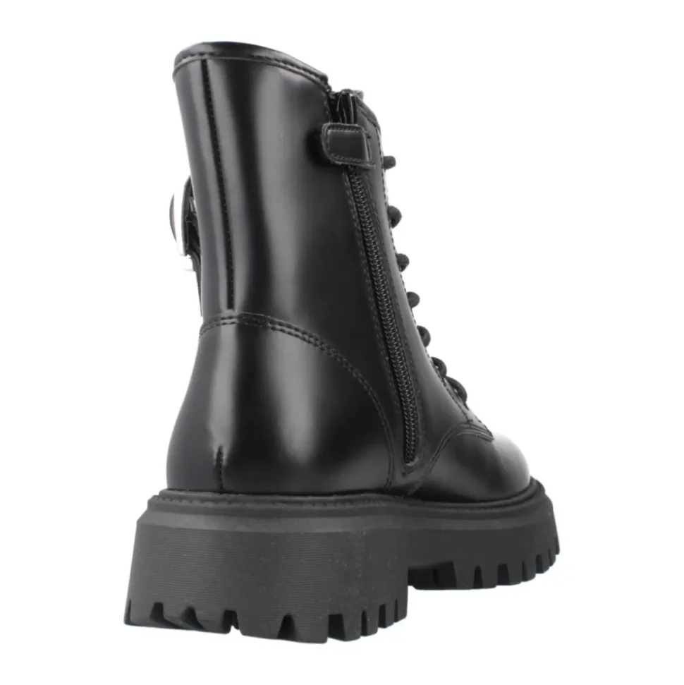 J Maquinnens Boot