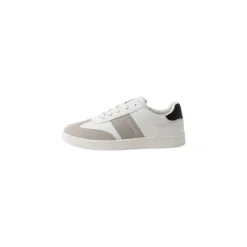 Low Cut Lace-Up Sneaker