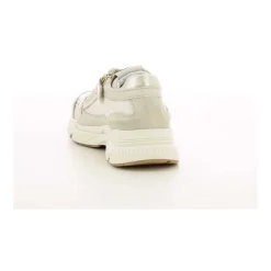 POKES Sneakers
