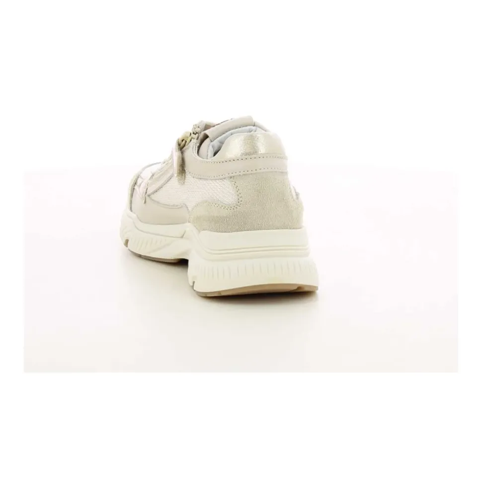 POKES Sneakers