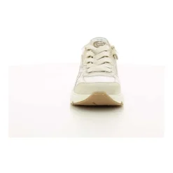 POKES Sneakers