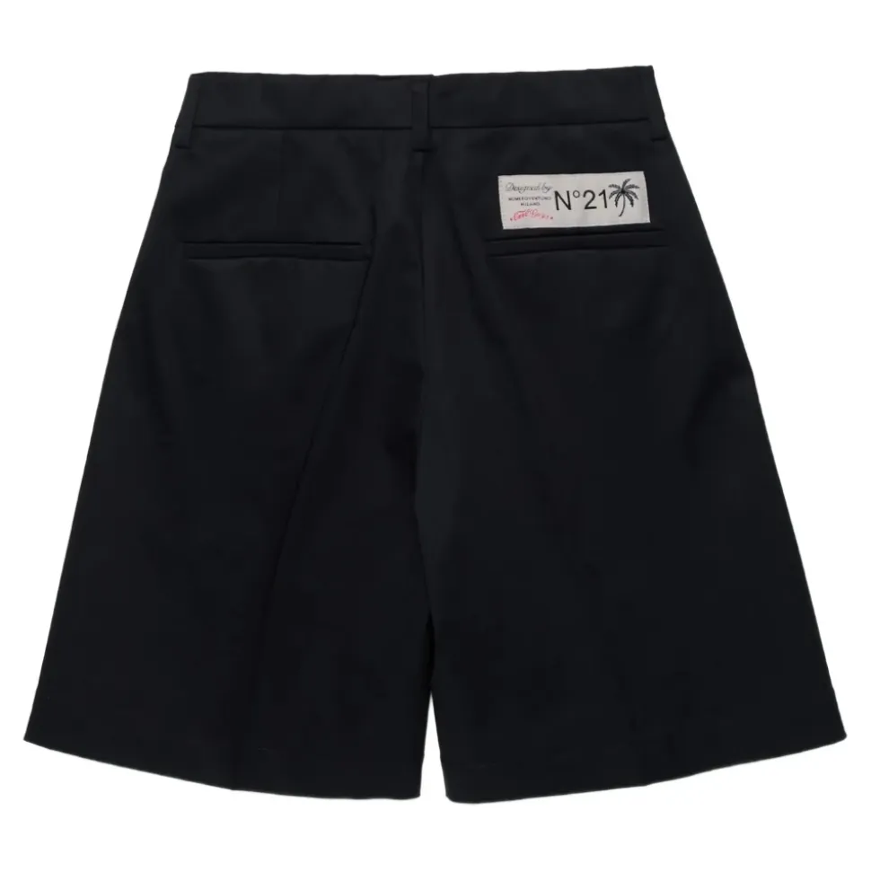 Shorts à plis sur le devant