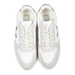 Sneakers en Cuir Blanc avec Détails Dorés