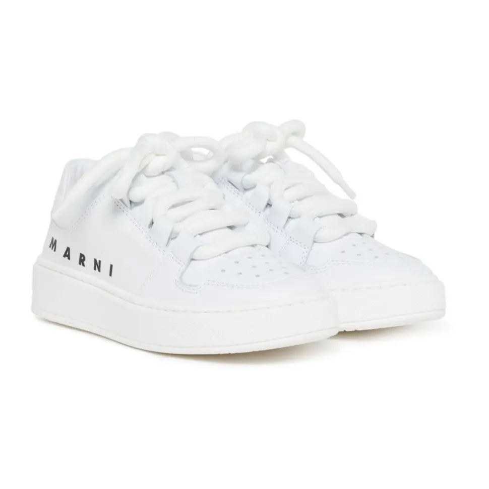 Sneakers logo