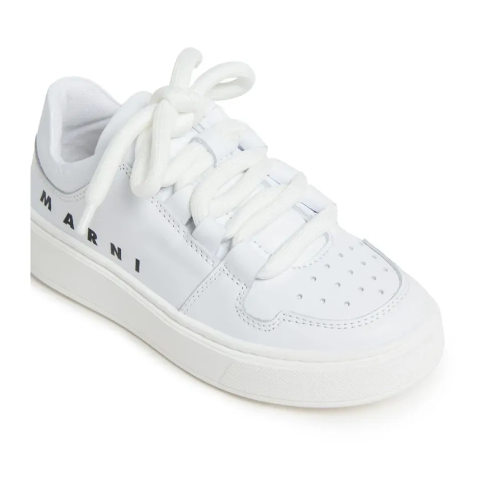 Sneakers logo